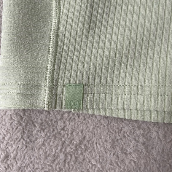 lululemon tank top mint green size 0 - Picture 3 of 3